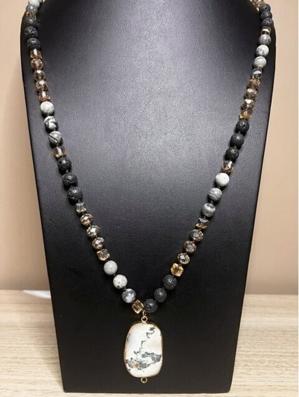 B6665 Long Beaded Necklace Lava Rock crystal Tree agate Pendant Gold 32"